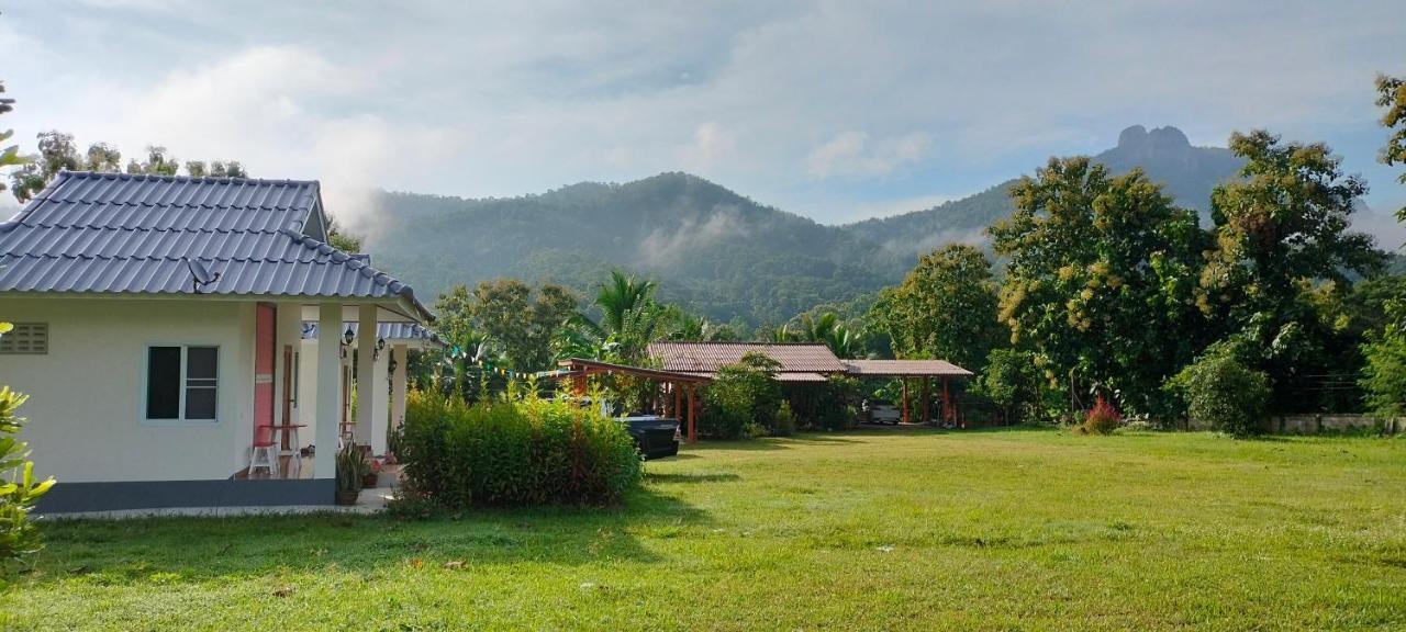Pimpisa Garden พิมพิศา การ์เด้นท์ Villa Khuang Kom Exterior foto